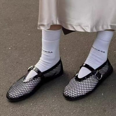 Новые балетки с ремешком на пряжке, сетчатые, дышащие, весенне-летние, большого размера, с круглым носком, модные одинарные туфли для женщин