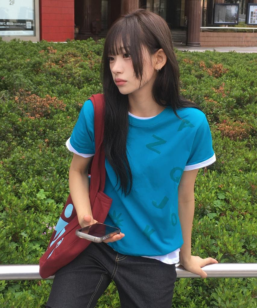 KIJIKO Ke404. Typo Semi Crop Tee Blue