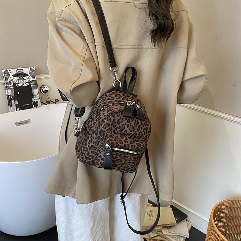 Рюкзак с леопардовым принтом женский модный студенческий школьный рюкзак уличный тренд легкий дорожный маленький рюкзак