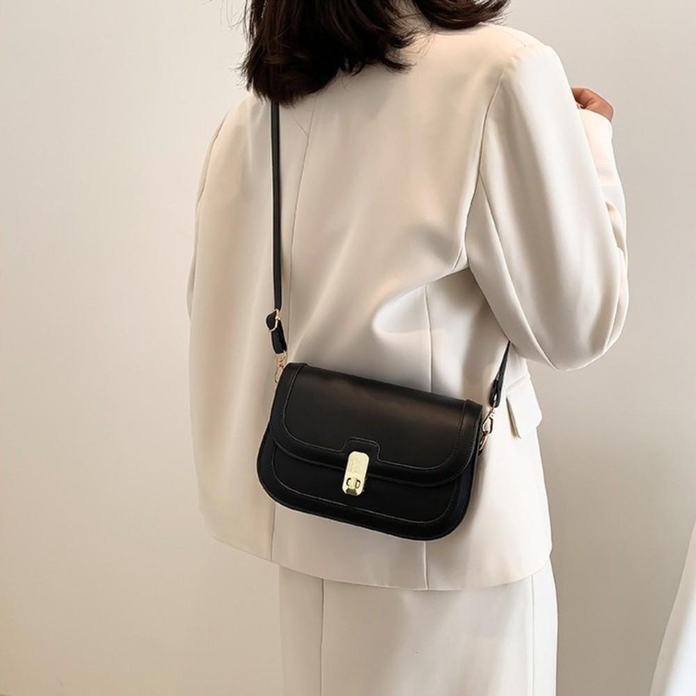 Korean Style Crossbody Bag Texture Women Underarm Bag Elegant PU Leather Shoulder Bag Outdoor
