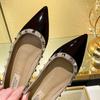 Fashion Metal Rivets Design Pointed Mules Shoes for Women Leather Fashion Flat Shoes Comfort Loafers High Quality Office Women Shoe 2024
