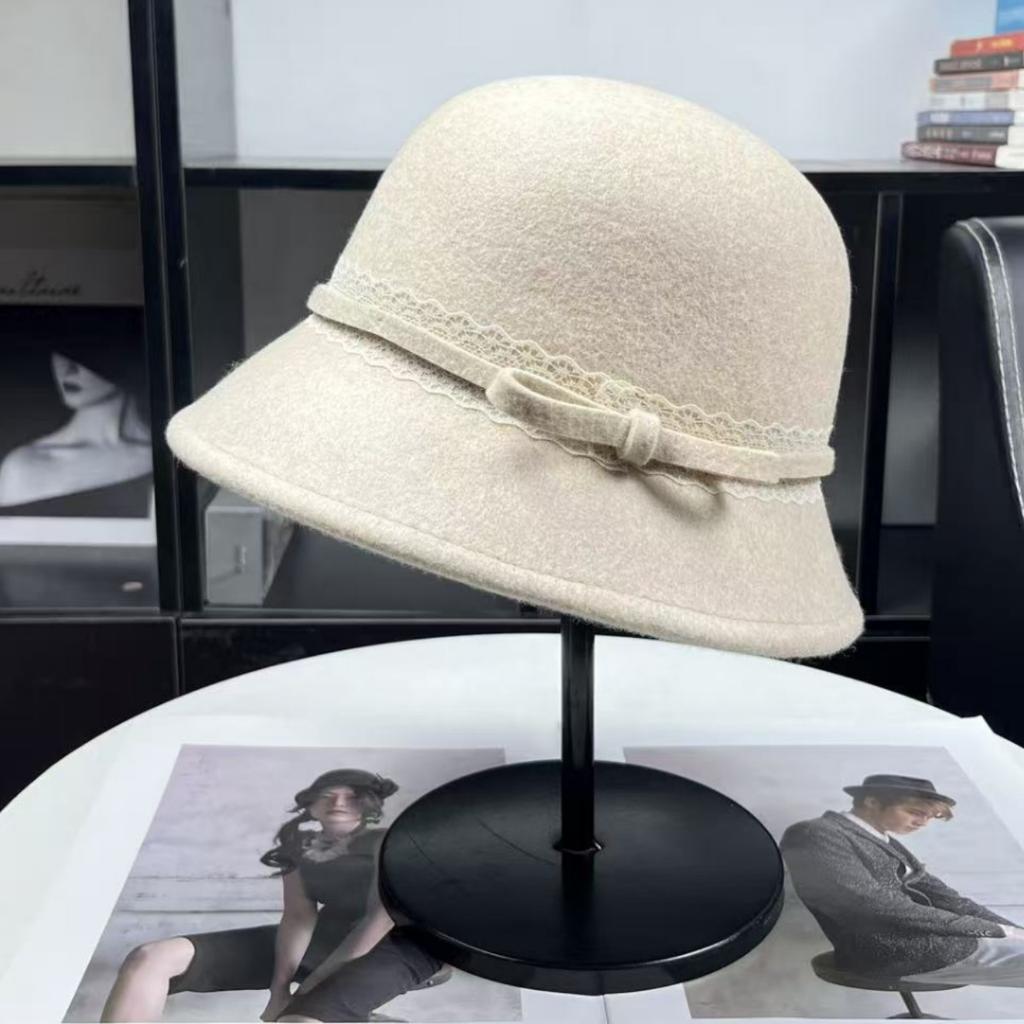 French romantic white rich women's golden wind top hat autumn and winter high-end Hepburn wind pure wool woolen small brim basin hat