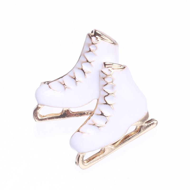 Blucome Fashion Black Roller Skates Brooch Pin Sleigh Shoes Shape Brooches Enamel Gold Color Jewelry For Boys Girls Accessories