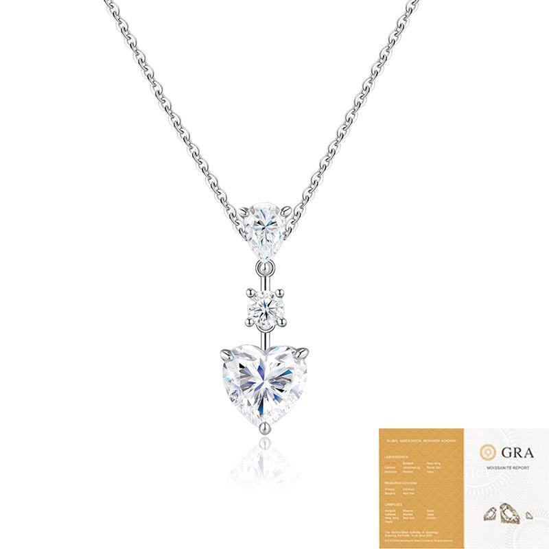 Heart Pendant Long Clavicle Chain Moissanite Light Luxury Womens Fashion Necklace
