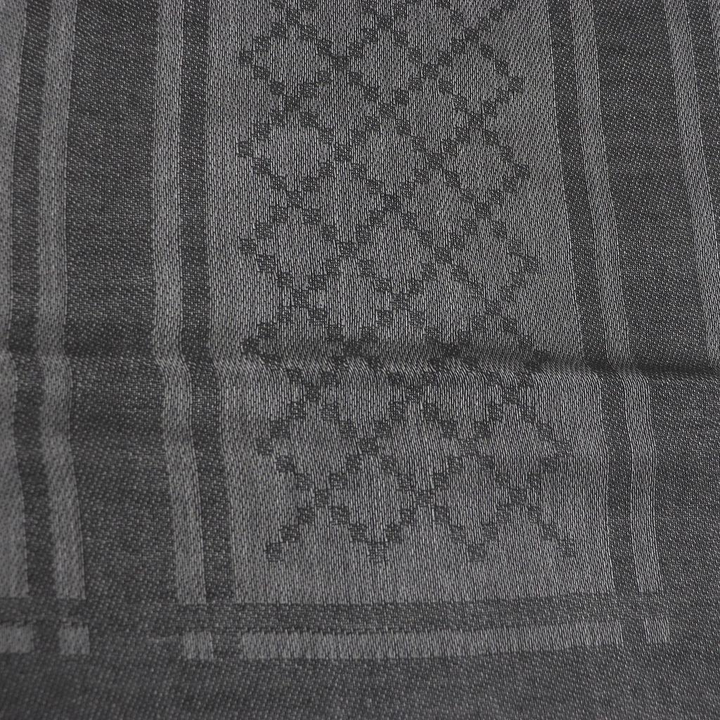 Превосходный мужской серый шерстяной шарф GUCCI Stall с ромбовидным узором и бахромой 544615 Б/у