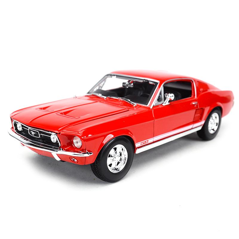 AJH1 Maisto 1:18 1967 Ford Mustang GTA Fastback Sports Car Static Simulation Die Cast Vehicles Collectible Model Car Toys