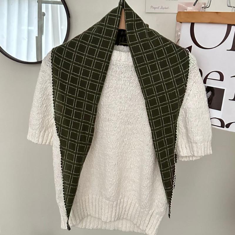 Autumn and Winter New Polished Plaid Rhombus Triangle Scarf Fashion Headscarf Scarf Temperament Silk Scarf Retro Small Scarf