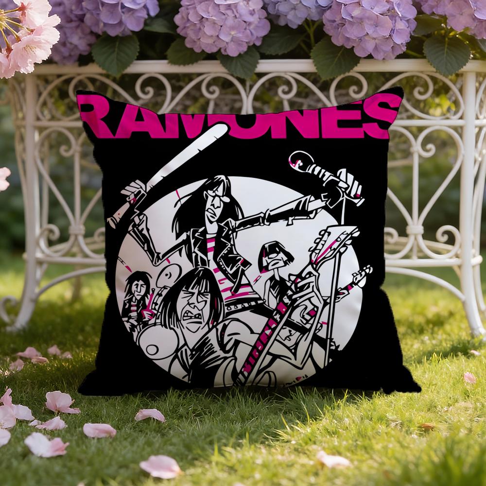 Чехол на подушку R-Ramones Home & Car Dual-Scene: Двусторонняя конструкция для максимального комфорта
