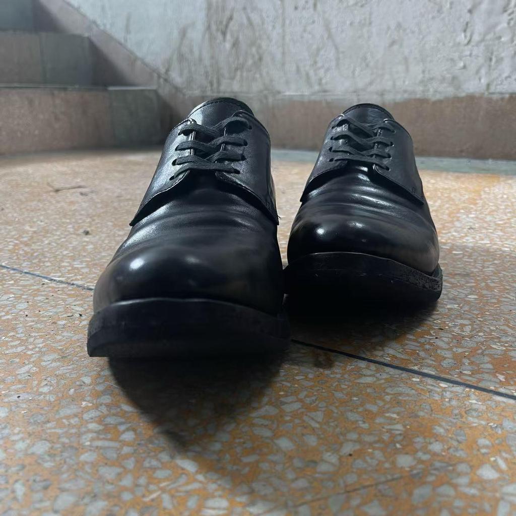 Мужские черные туфли дерби из стираной кожи – модный, мятый, заостренный дизайн