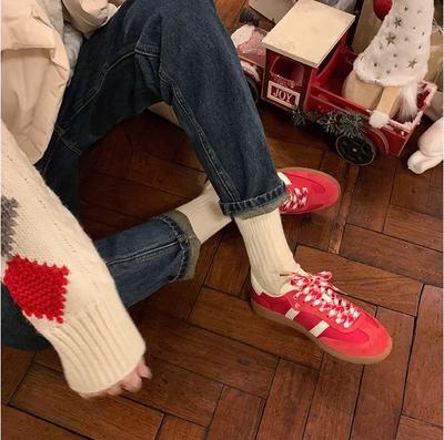 Красные ретро немецкие тренировочные туфли женские 2025 новые кожаные на плоской подошве универсальные повседневные спортивные туфли