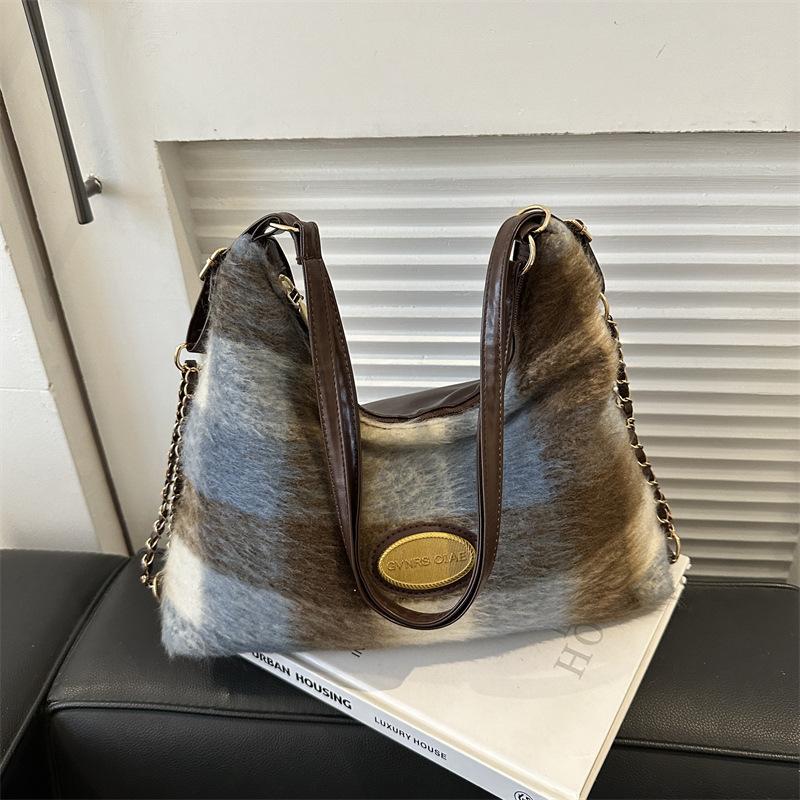 Большая вместительная сумка для женщин на осень и зиму, новая шерстяная клетчатая сумка через плечо в стиле ретро, повседневный универсальный нишевый рюкзак