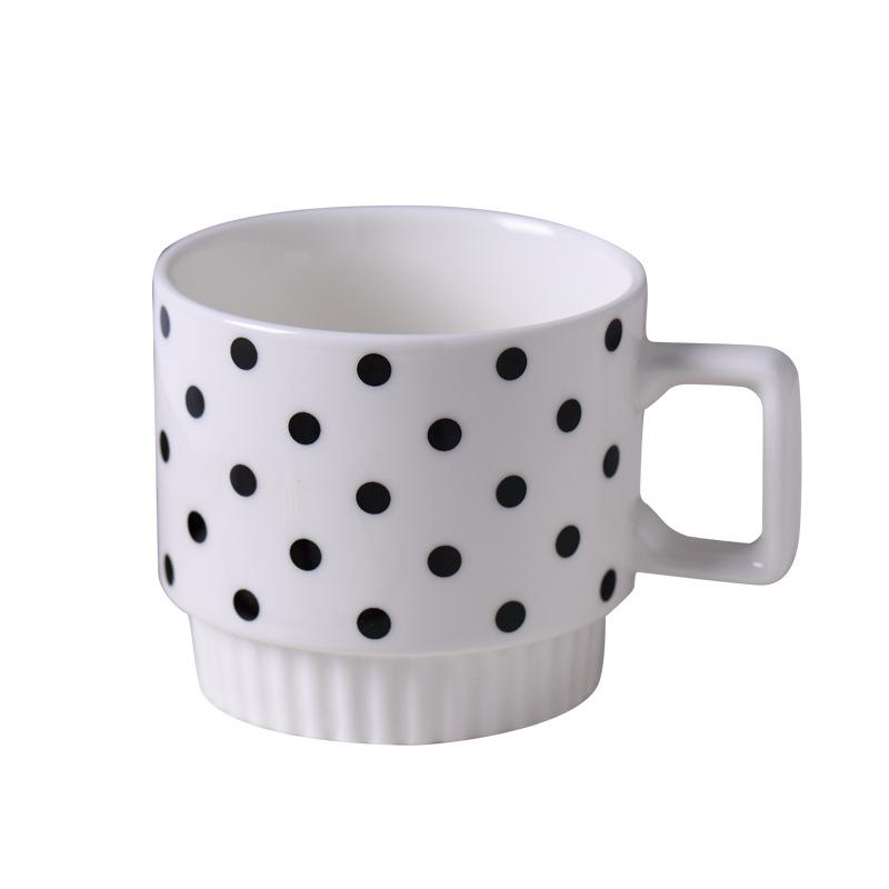 Nordic Simple Black and White Hepburn Style Ceramic Stacked Mug Mug Creative Office Water Cup Couple Mug Design Sense