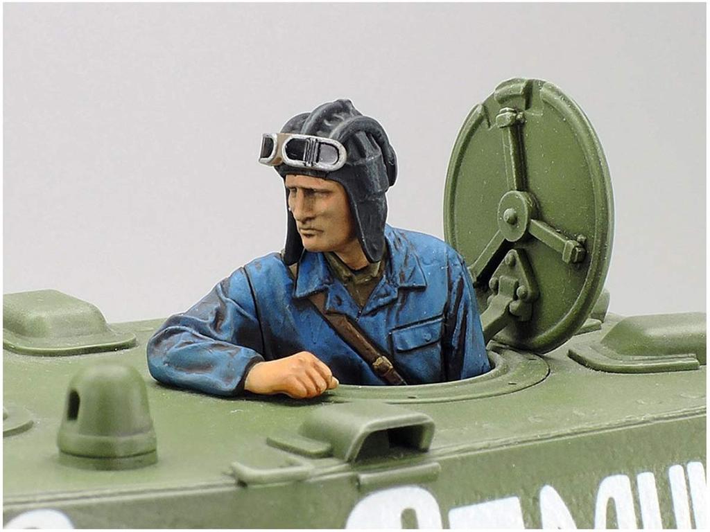 Tamiya 135 Военная миниатюра Серия №372 Советский тяжелый танк КВ-I 1941 года раннего выпуска Пластиковая модель 35372