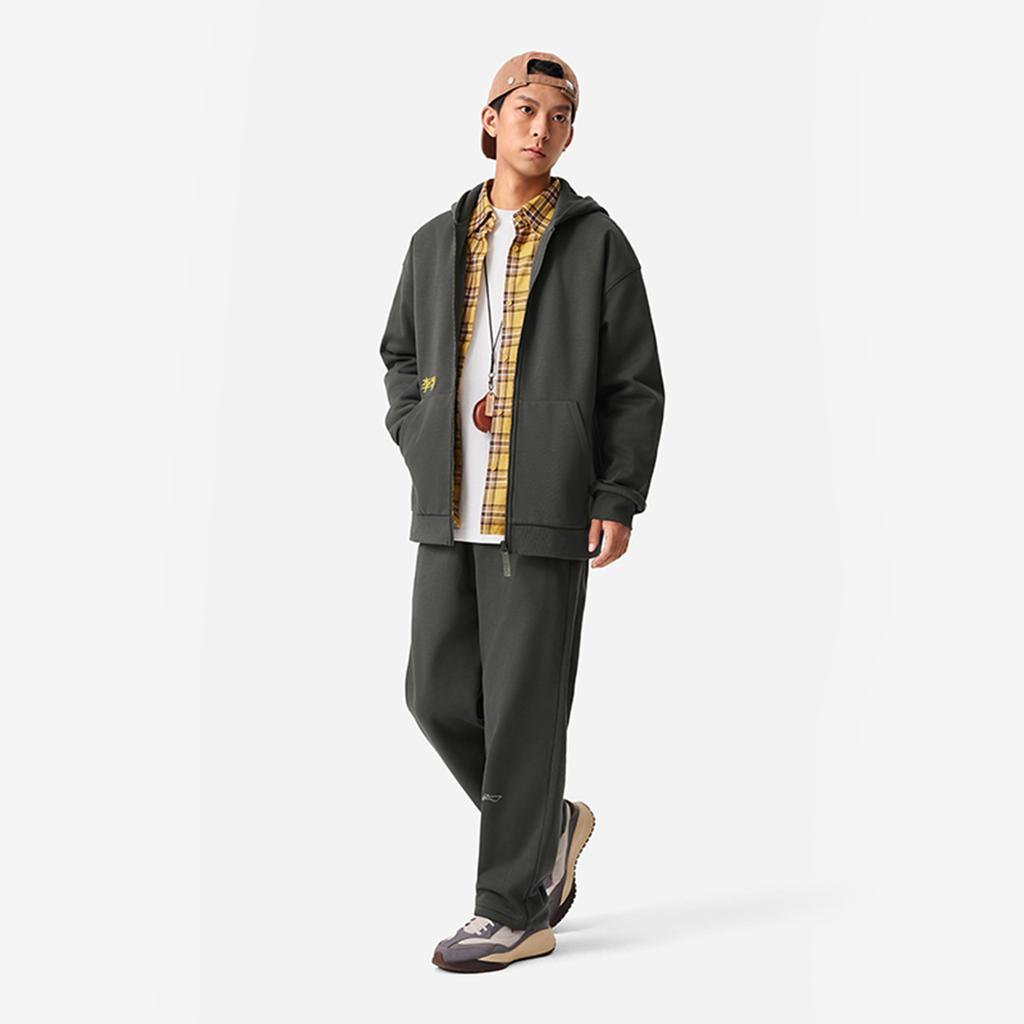 Li Ning Sports Lifestyle Series Letter Mid Waist Удобные дышащие флисовые прямые трикотажные спортивные брюки мужские брюки темно-серого цвета AKLU955-3