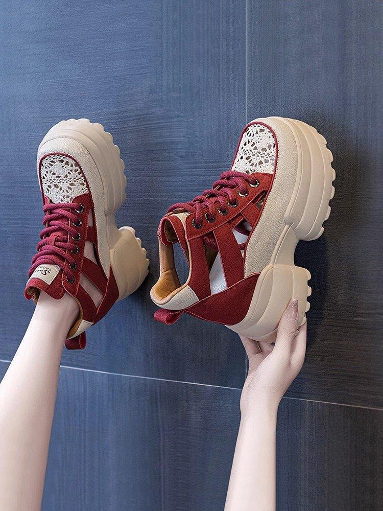 Внутренняя высота каблука-мешка сандалии женские 2024 лето новые толстые подошвы кекс римская мода спортивные танкетка полый каблук