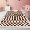 Визионерский ретро ковер с клетчатым рисунком
