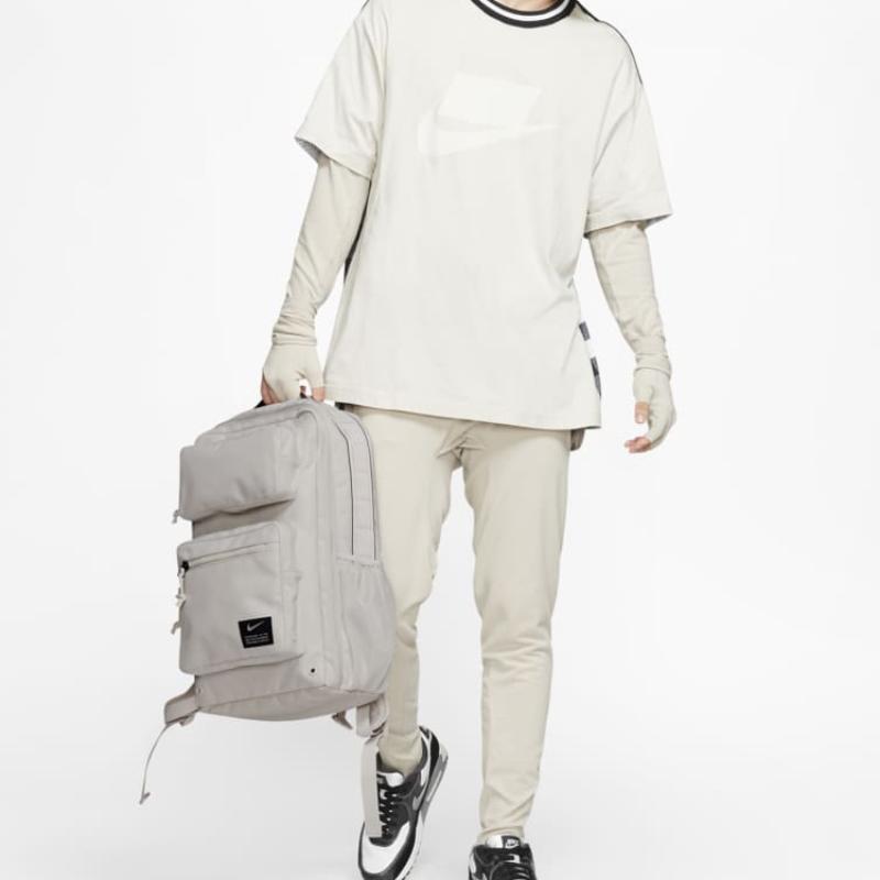 Nike Полиэстеровый рюкзак обычный унисекс светло-розовое дерево умбра серый повседневный CK2668-104