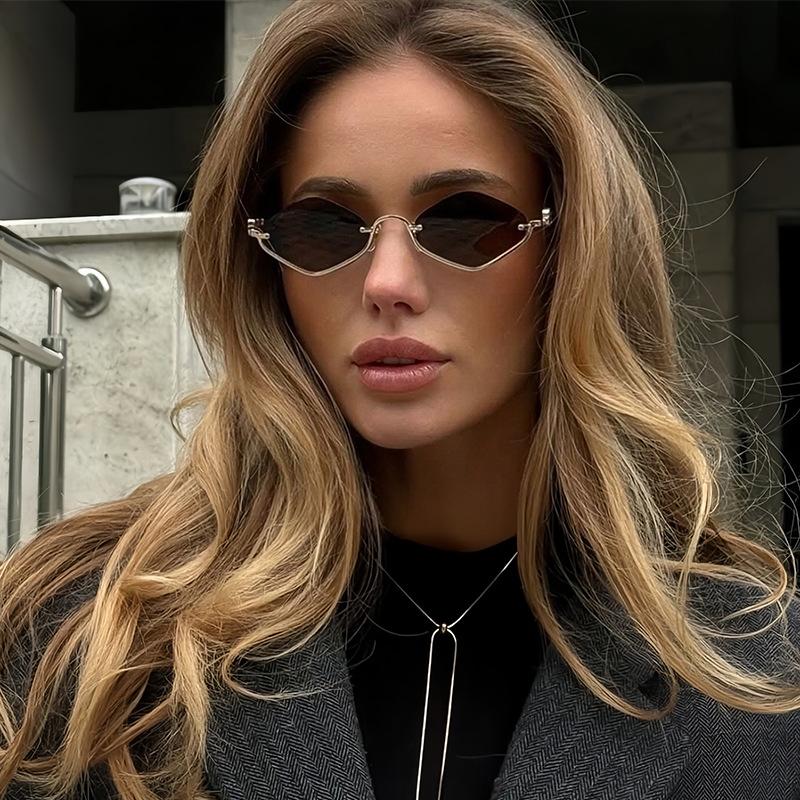 Luxury Brand Metal Sunglasses for Women Men New Half Frame Diamond Shaped Sunglasses Dopamine Small Outdoor Sunglasses