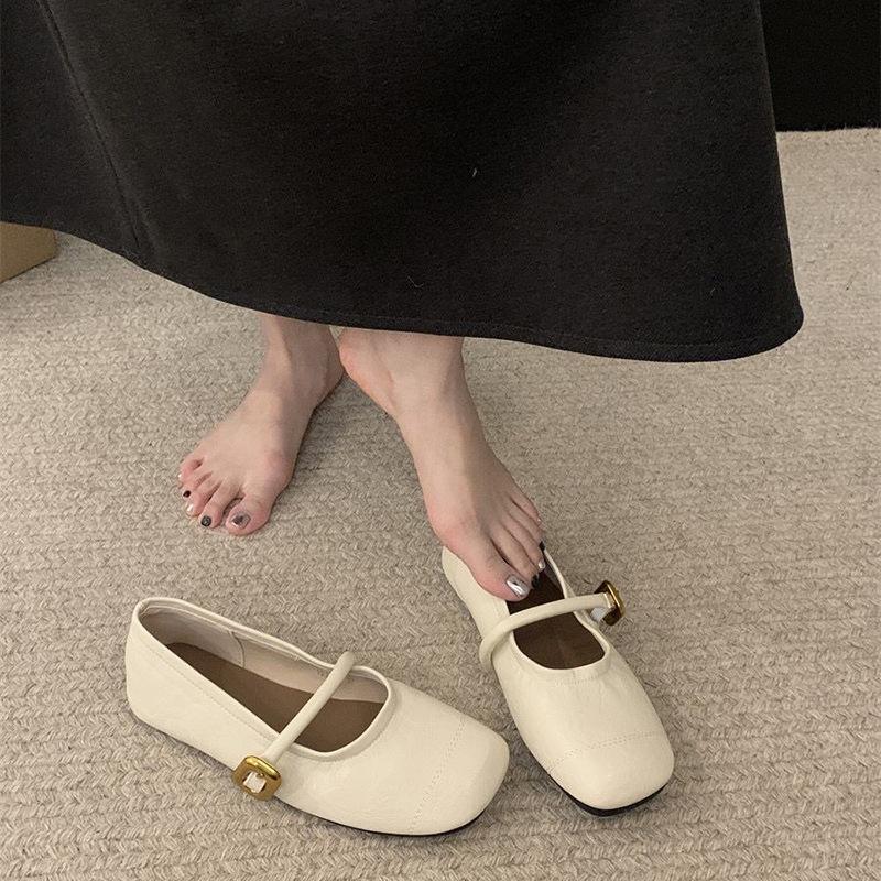 Черные французские ретро универсальные туфли с квадратным носком и неглубоким вырезом на плоской подошве, женские 2025 новая весна и осень маленькие ароматные туфли Мэри Джейн