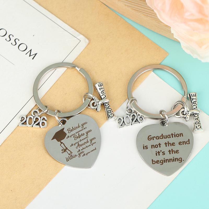 2026 Брелок-шапочка для выпускника Подарки на выпускной Брелок Подвески-шапочки для выпускников Сувениры для студентов колледжей и старших классов