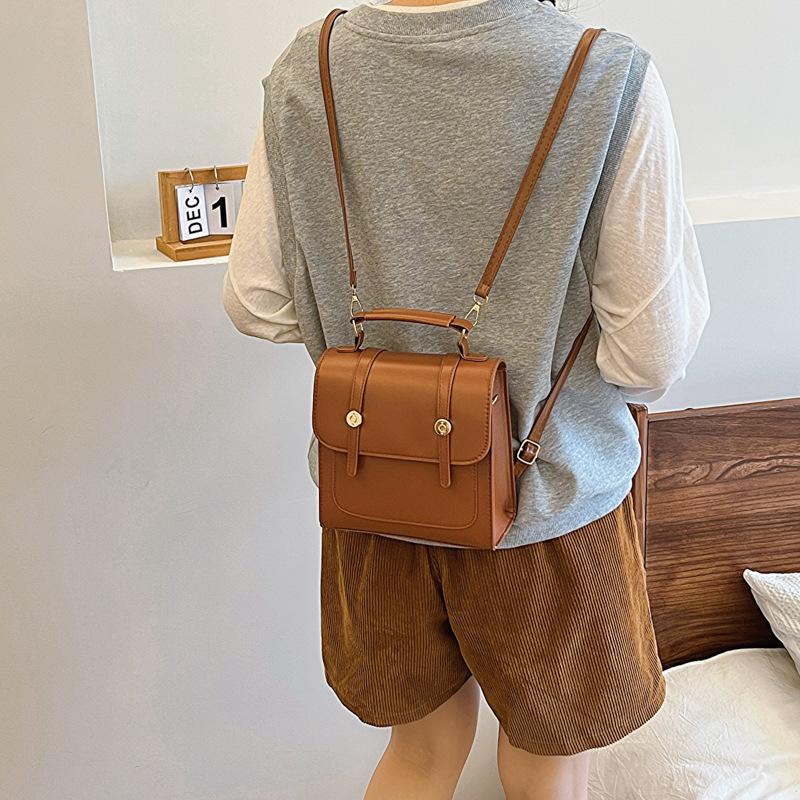 Large Capacity Fashionable and Minimalist Temperament Backpack, New Western-style Leisure Bag, Women's Minimalist Bag Trend