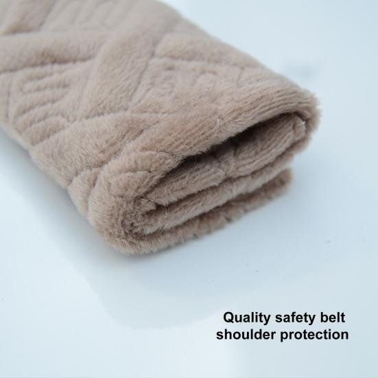 Удобный автомобильный чехол на плечо. Полезный плюшевый чехол на ремень безопасности. Чехол на ремень безопасности. Плечевой ремень автомобиля. Удобный автомобильный чехол.