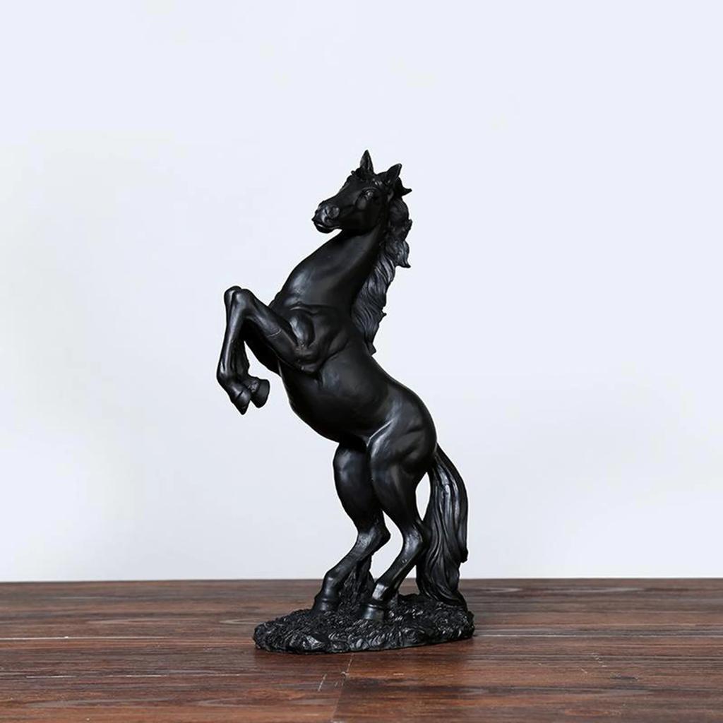 Resin Modern Horse Statuette Animal Figurines for Home Living Room Decoration Christmas Gifts Home Decor On The Shelf Gifts