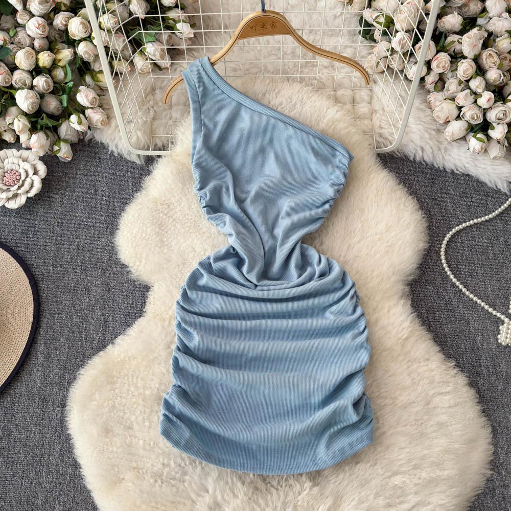 Платье с косым воротником для похудения и моделирования женской одежды на весну