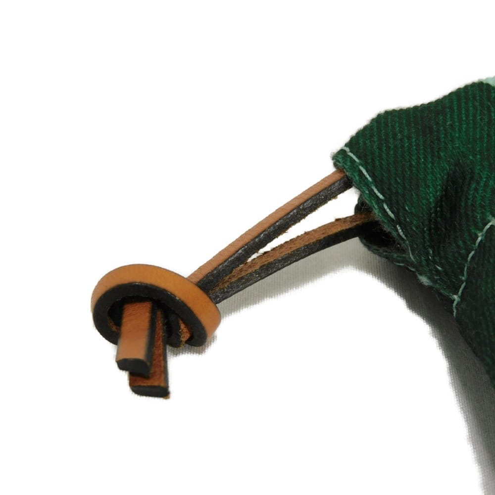 Использованный мешочек на шнурке с острова Пасхи (C822057X05) многоцветный мешочек на шнурке из телячьей кожи с логотипом 7922 (12695) от Кена