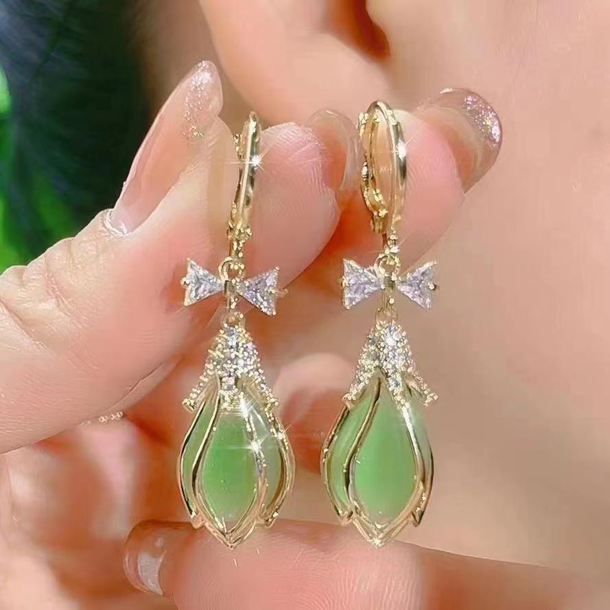 Элегантные серьги-тюльпаны «Кошачий глаз» синего цвета с бриллиантовым бантом