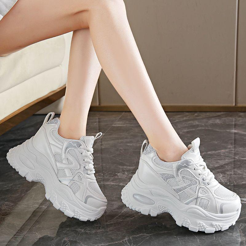 Маленькие кроссовки на толстой подошве в стиле 'dad shoes', новая модель 2022 года, дышащая сетка, повседневные, с внутренней танкеткой, спортивные, визуально уменьшающие стопу