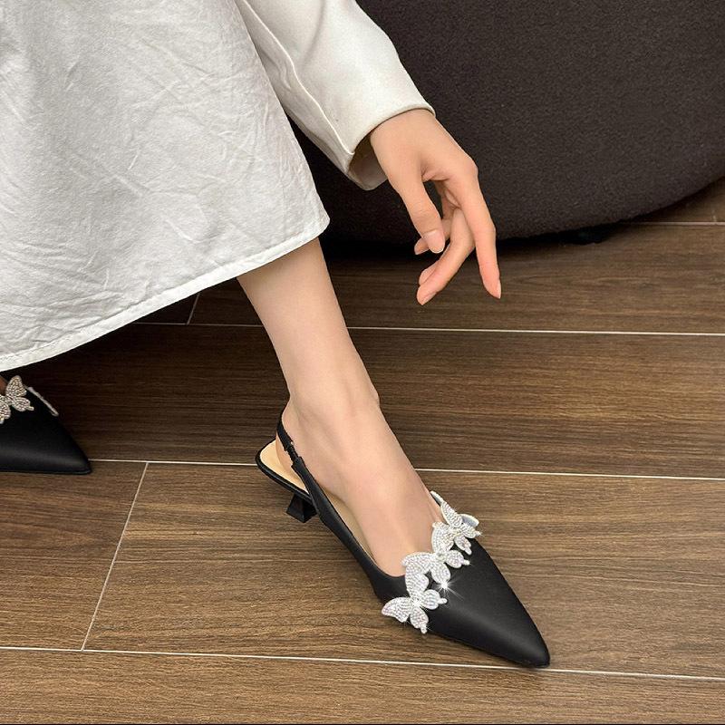 Французские высококачественные красивые модные сандалии женская одежда 2025 новая корейская версия с юбкой кристальные пустые туфли