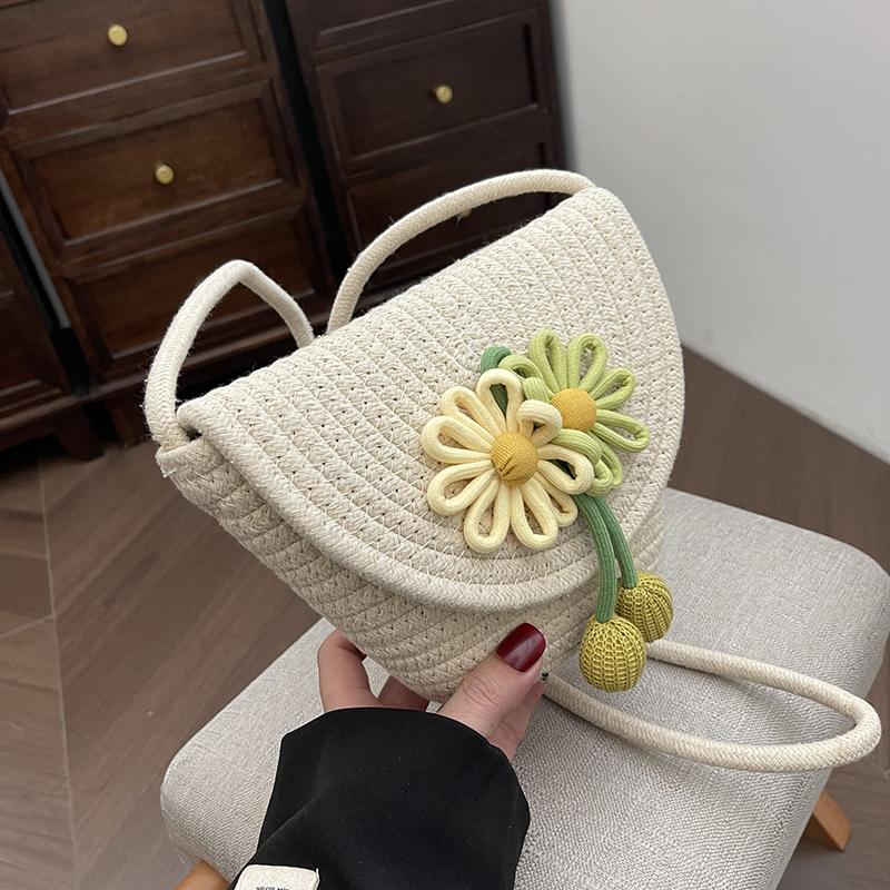 Цветовая контрастная плетеная женская сумка через плечо Маленький изящный кошелек для монет Легкий портативный милый цветочный декор свежий стиль