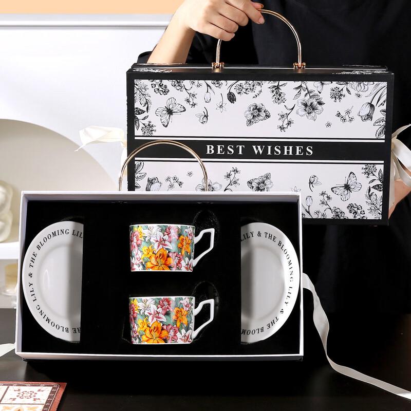 Элегантный подарочный набор из керамической чашки и блюдца (2 чашки, 2 блюдца)