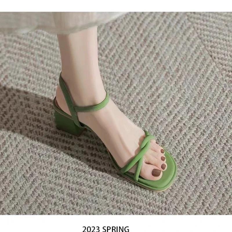 Мода 2024 года, новый минималистский стиль с открытым носком, босоножки, женские туфли на высоком каблуке, квадратные каблуки, летний стиль, не утомляющие ноги