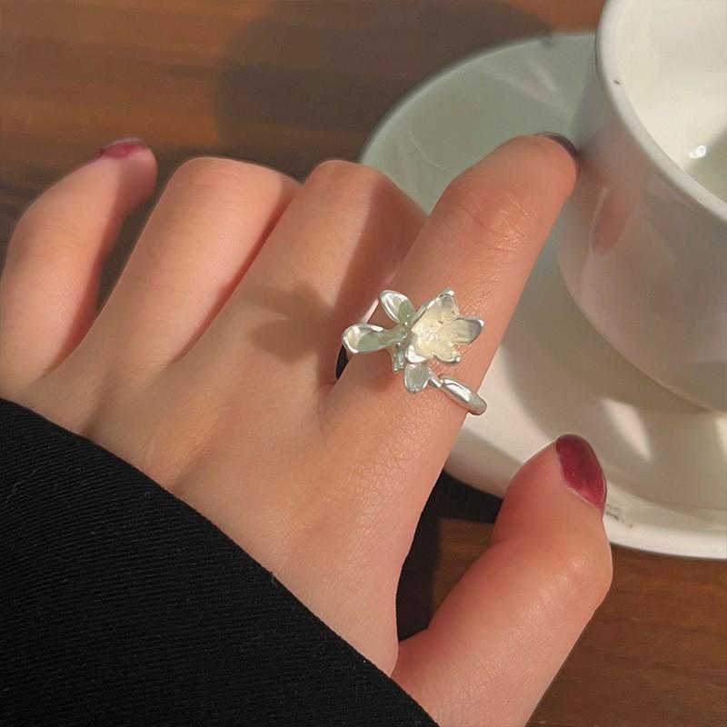Цветочное кольцо из стерлингового серебра для женщин - Высококачественный дизайн с открытым соединением для осени/зимы