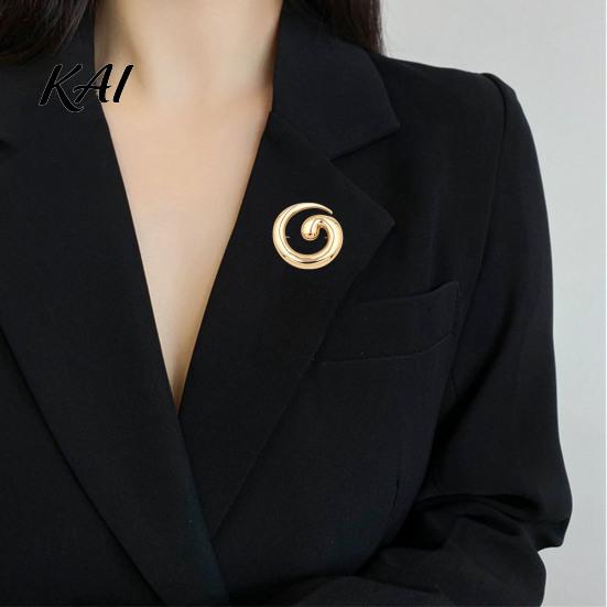 Spiral Brooch Pin Minimalist Geometric Pin, Art Badge for Men Decorative Lapel Women, Alloy Coats Suits Sweaters Scarves Design
