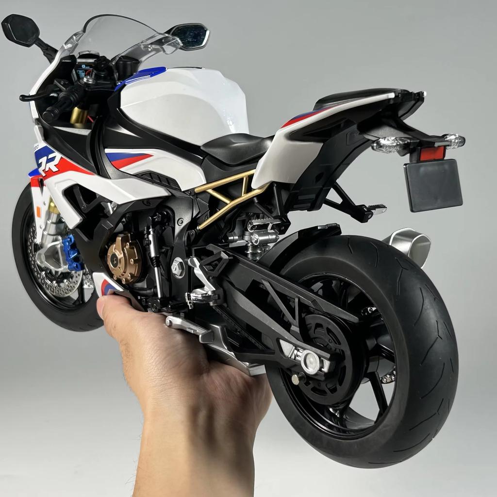 2026 Новый стиль 1:6 Мотоцикл BMW RR1000 Литой металлический модель Звук и свет Игрушечный автомобиль Коллекционные предметы со звуком и светом Модели Игрушки Детская игрушка