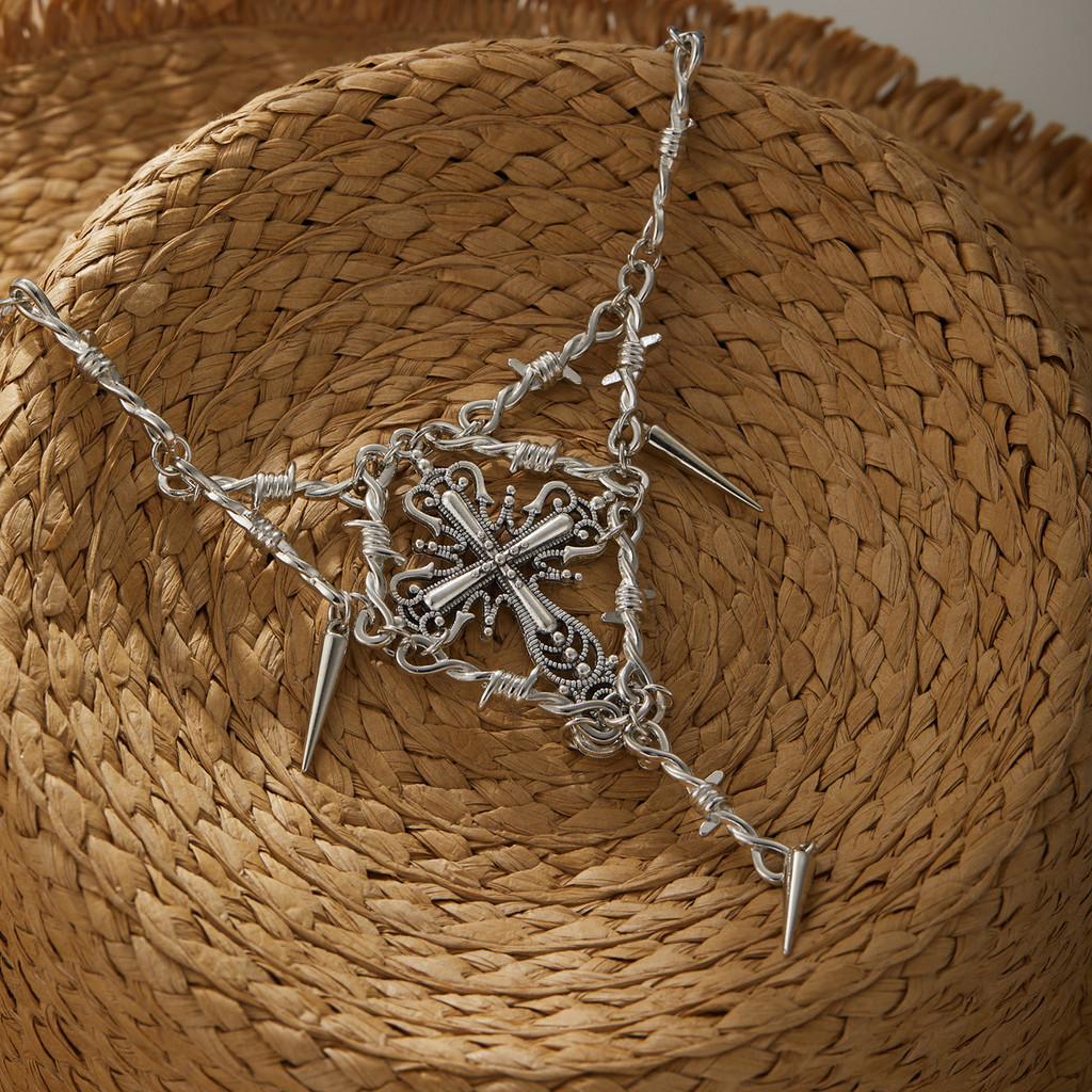 Trendy Thorn Cross Pendant Chain Necklace For Women Perfect For Stylish Everyday Wear