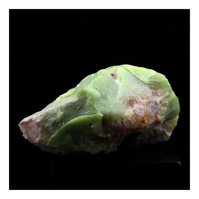 Pierres et Minéraux. Phosphohedyphane (Polysphaérite). 152.0 ct. Bouillac, Aveyron, France.