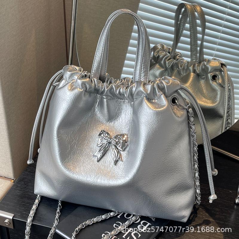 Fashion Versatile Bow Pleated Chain Bag Women's 2025 New Shoulder Portable Large-capacity Backpack