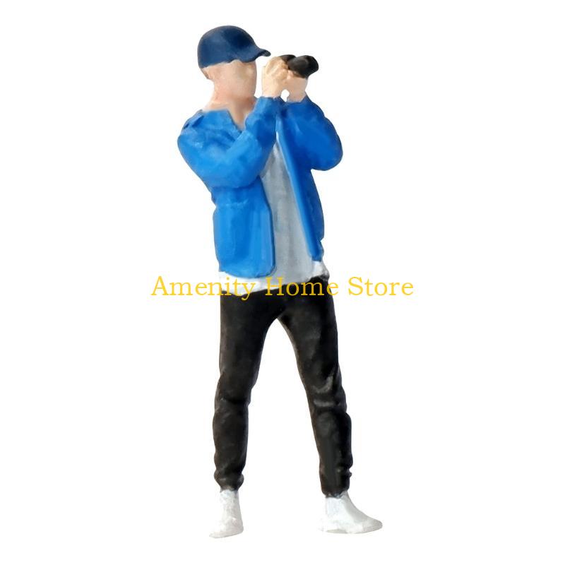 F26C Realistic Photographer Figure Model 1:64 Scale Hand Painted Collectible Figures