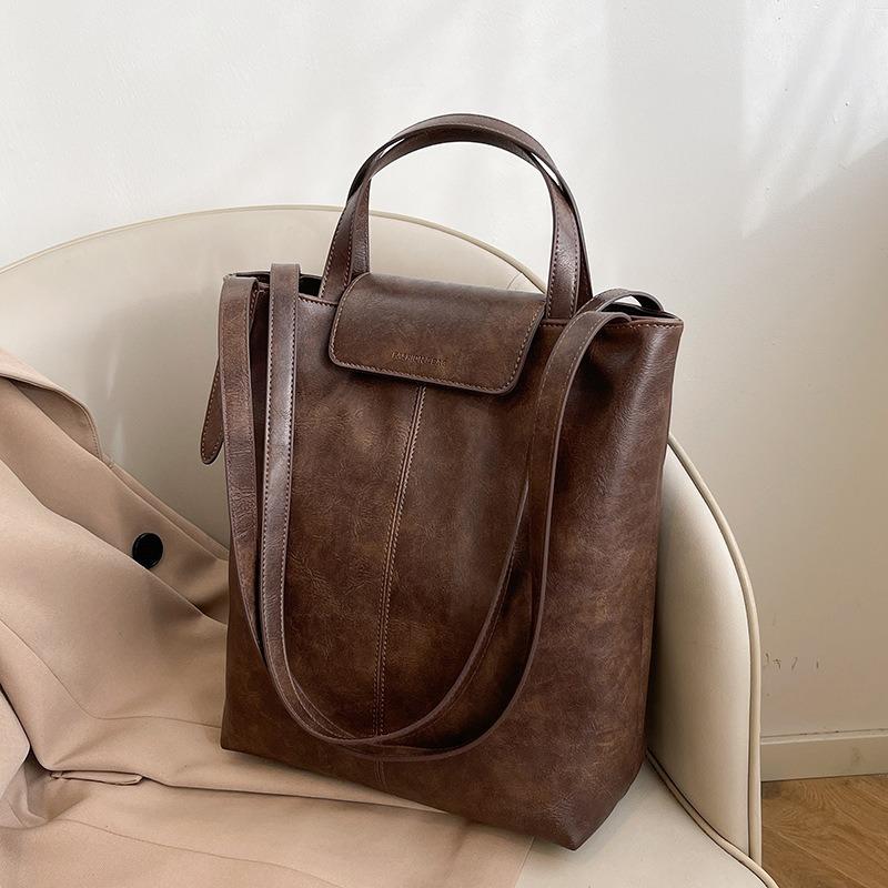 Сумка большой вместимости женская осенне-зимняя ретро универсальная новая повседневная на плечо подмышку сумка-тоут для поездок