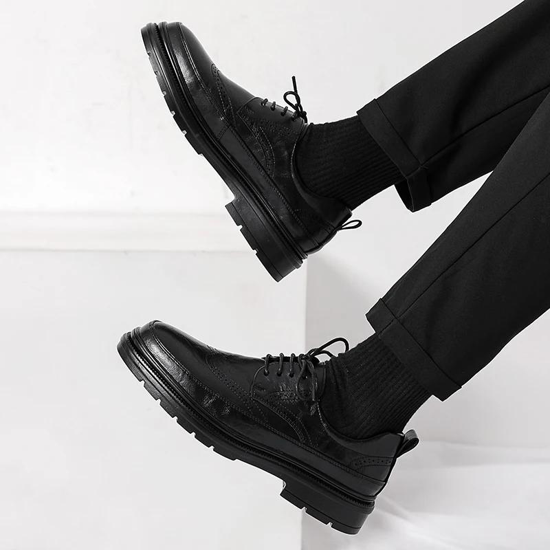 Британский стиль Высококачественные мужские кожаные туфли коричневого и черного цвета Hombre повседневные деловые туфли-броги Классические деловые повседневные туфли для мужчин