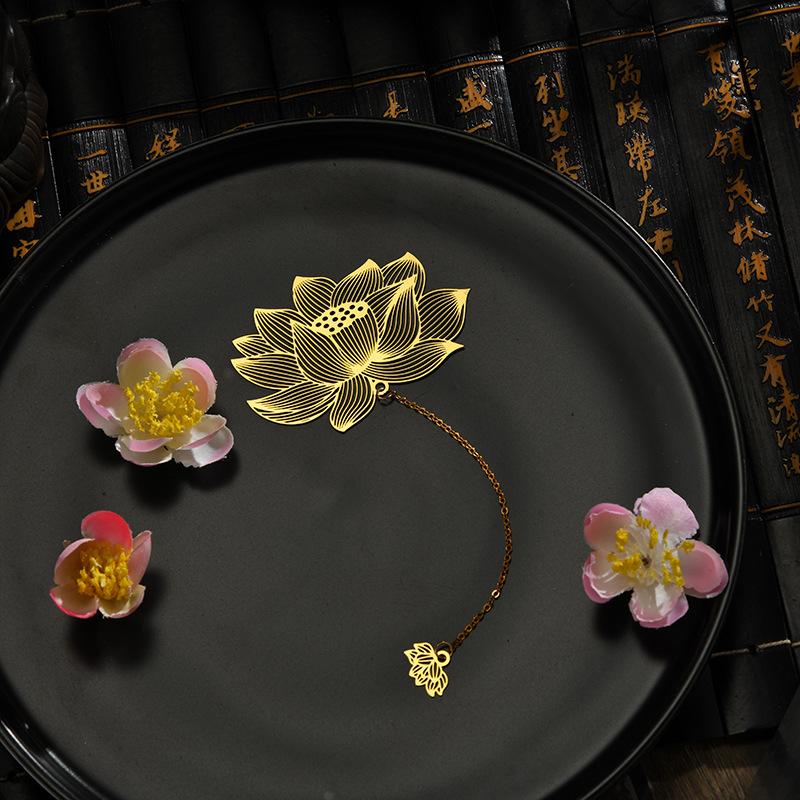 Изысканные полые металлические закладки для книг в форме листа золотого цвета с прожилками лотоса, закладки для книг с кисточками, канцелярские принадлежности для чтения для студентов