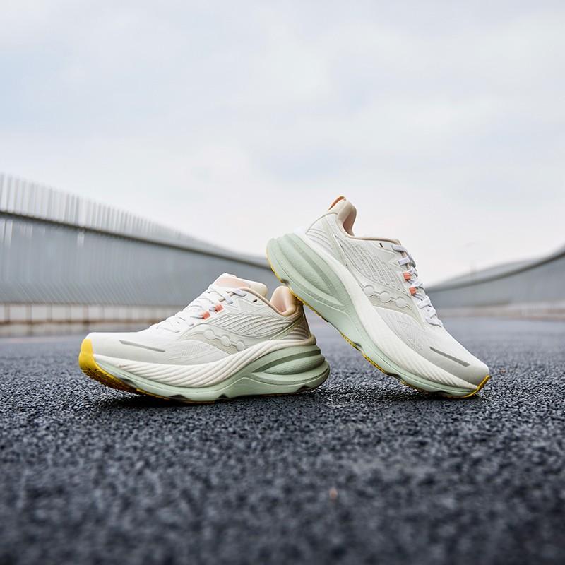 SAUCONY Hurricane 24 Белая пена Женские - S10933-246