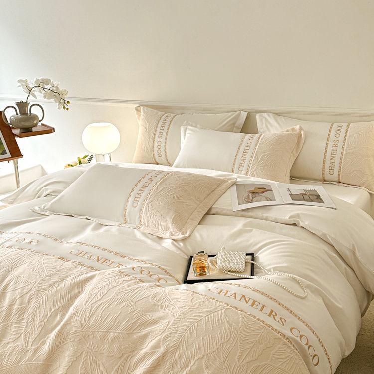 Весенний Люкс 100% Хлопок 4-предметный Постельный Комплект: Вышитый пододеяльник, простыня и простыня на резинке