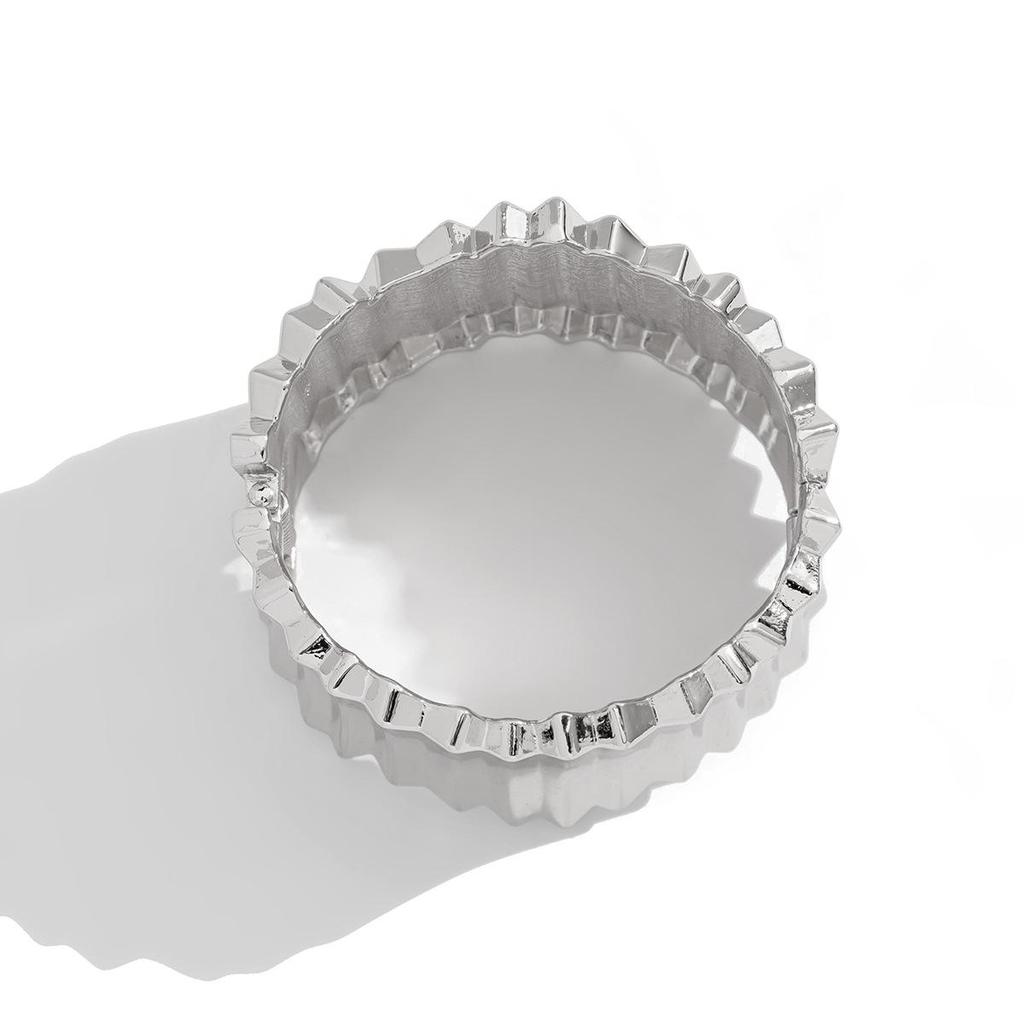 Широкий металлический текстурированный браслет-пружина в европейском и американском стиле в стиле панк для женщин