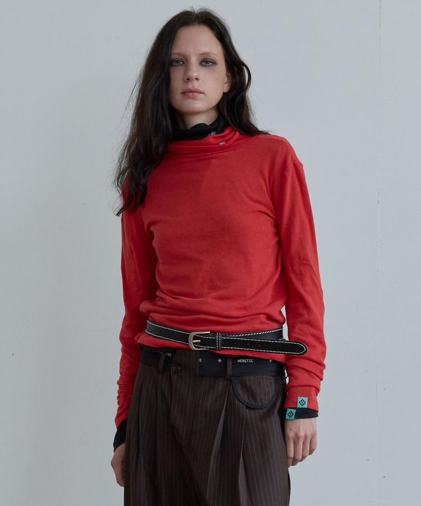 HERETIC Button Turtle Neck / Red