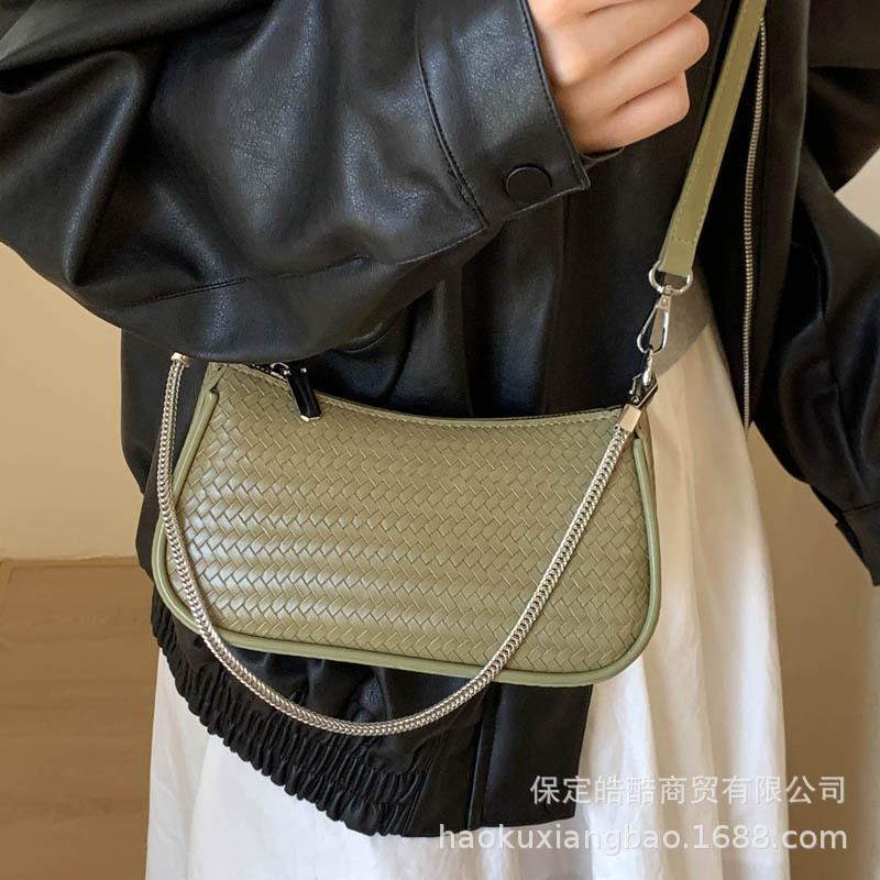 Сумка премиум-текстуры маленькая женская 2025 новая осенне-зимняя универсальная сумка-мессенджер модная суперхит на плечо/подмышку маленькая квадратная сумка